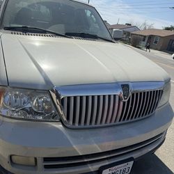 2005 Lincoln Navigator