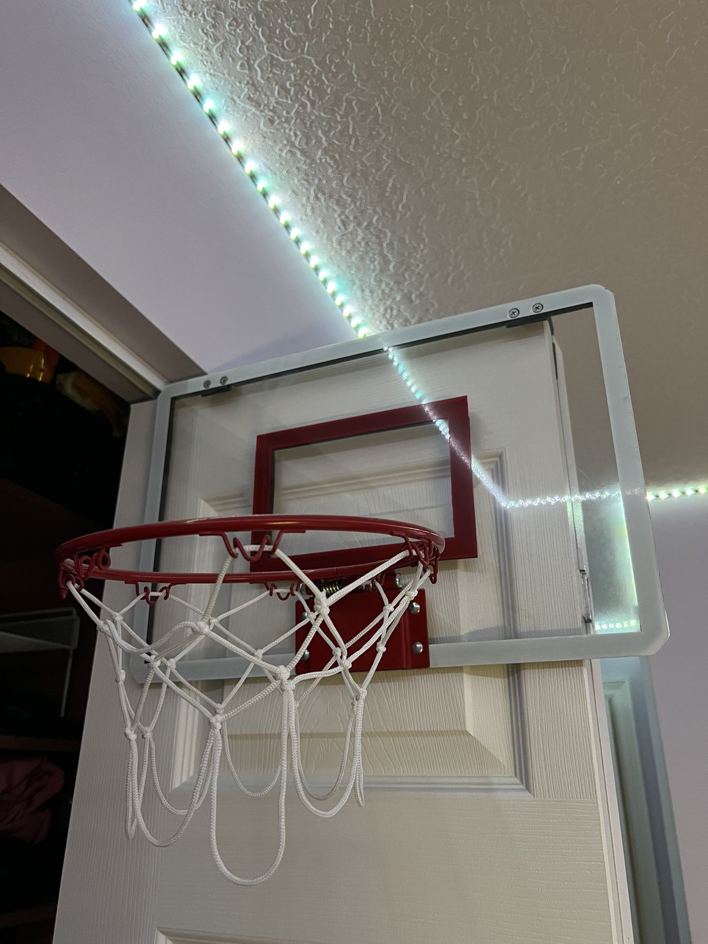 indoor basketball hoop 