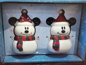 Disney Mickey Minnie Mouse Snowman Salt & Pepper Shakers Set