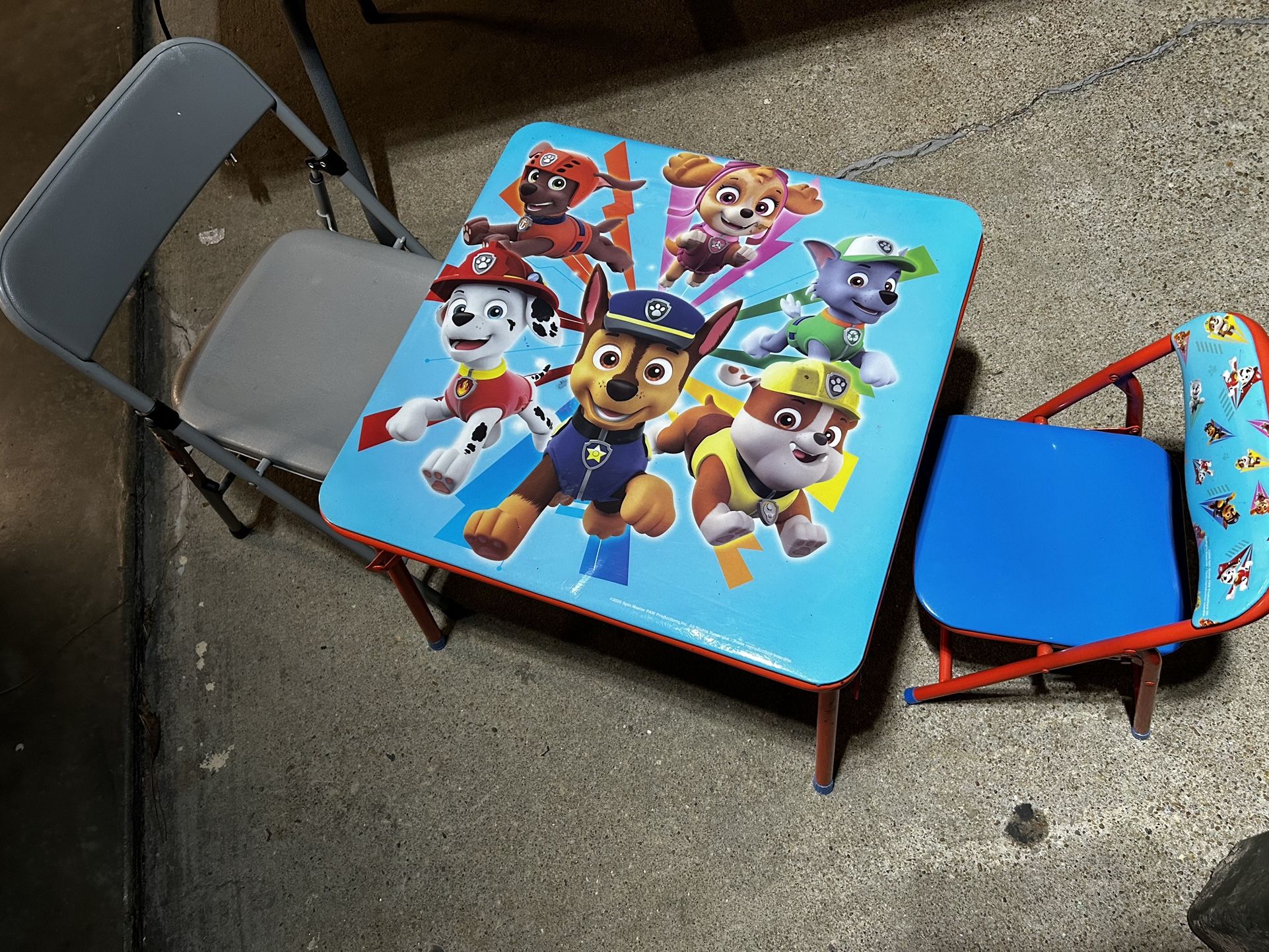Paw Patrol Kids Activity Table and Chair Set with 2 chairs
