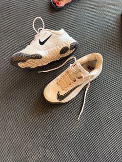 Women’s Nike Turfs  size 6.5