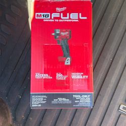 Milwaukee 3/8 Impact Wrench 