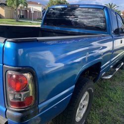 2000 Dodge Ram 1500