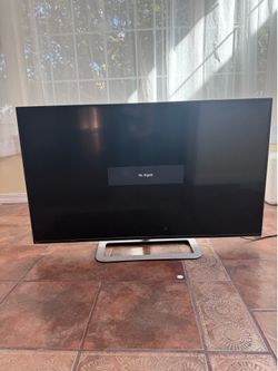 3 TVs see description