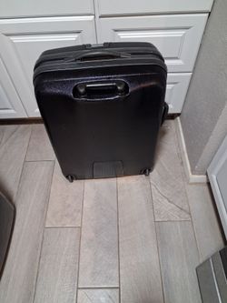 Samsung  1 pc carry on durable vinyl suit case only.