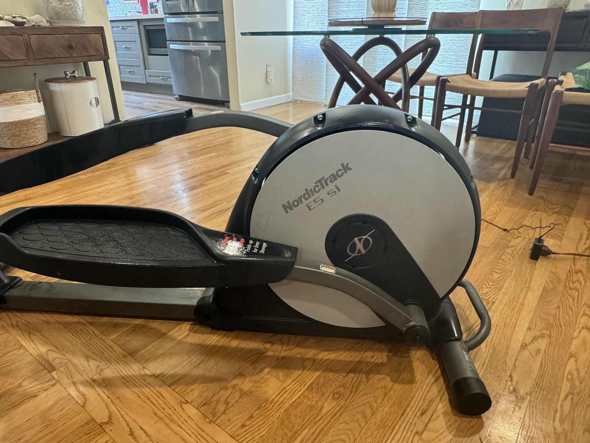 Used NordicTrack E5 SI Elliptical - Great working Condition  -  $125 or OBO