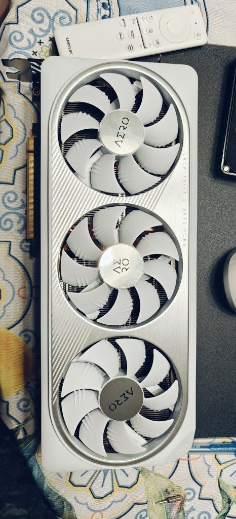 Gigabyte RTX 4070 TI Super AERO