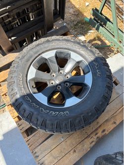 2020 Ram Rebel rim am tires