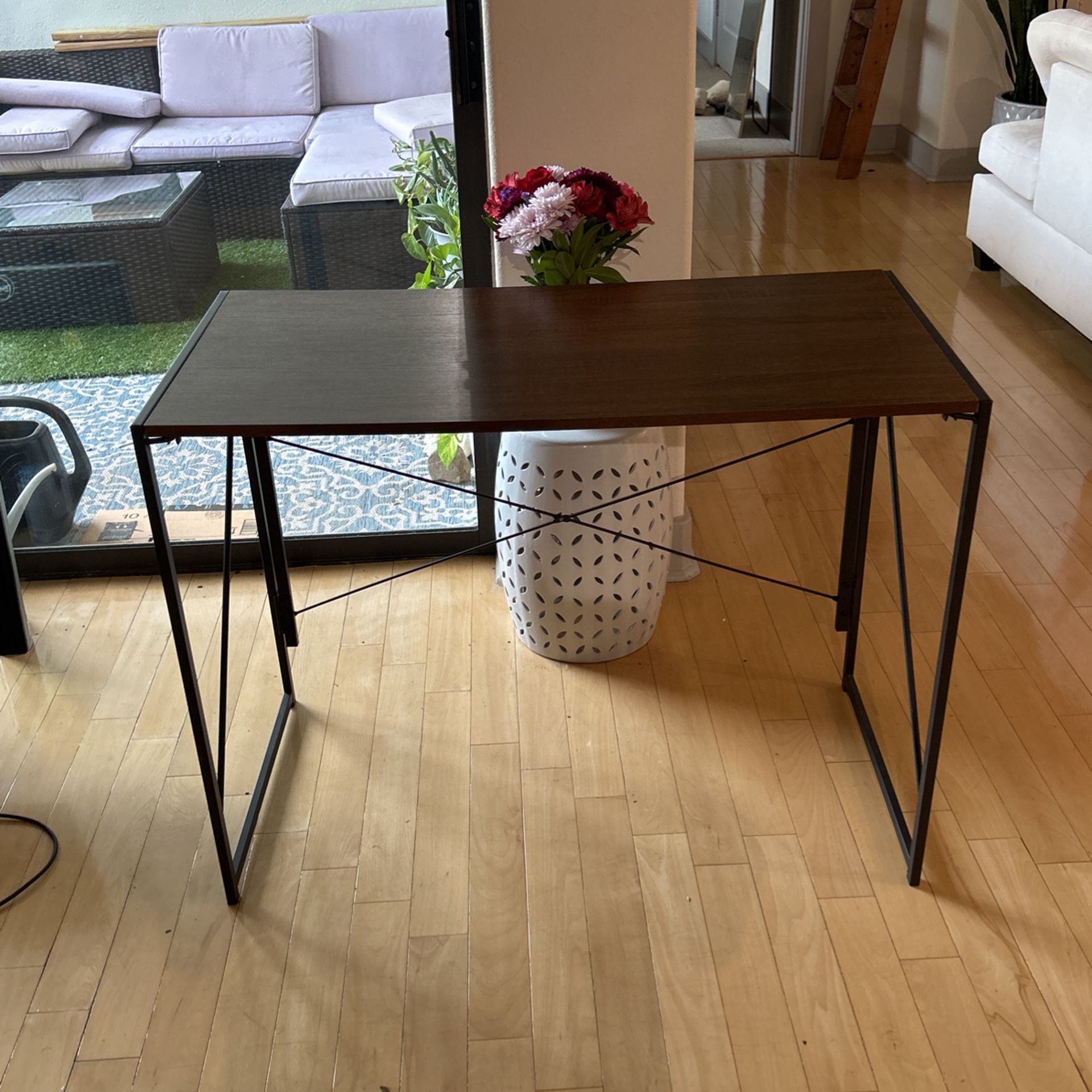 Collapsing Desk Table (great)