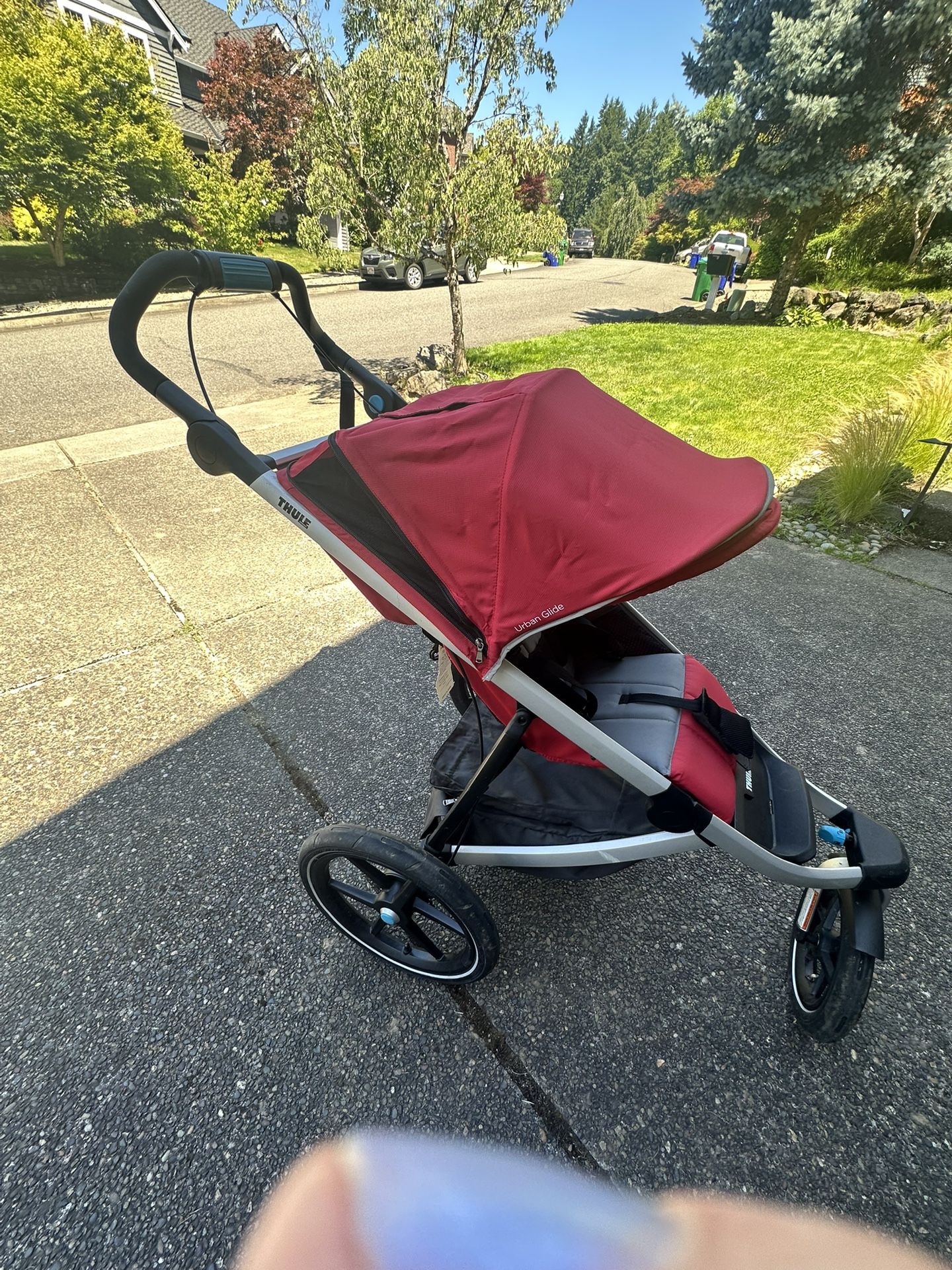Thule Urban Glide 2 Jogging Stroller (Red)
