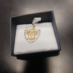 Raider 14k Yellow Gold 1.8g Pendent 