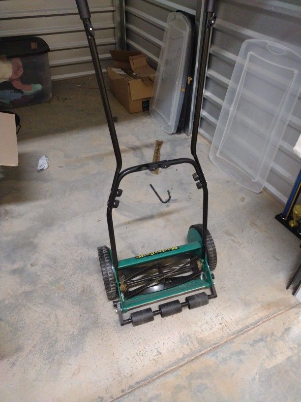 Manual Grass Mower