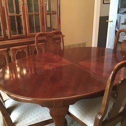 Dining Table For 4-6 
