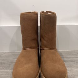 NEW UGG BOOTS