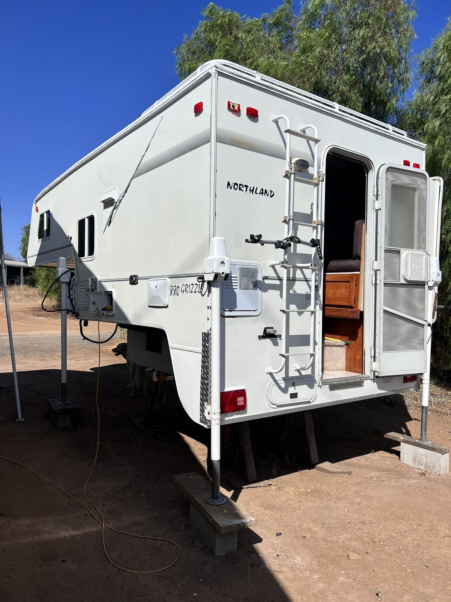 2003 Northland Grizzly 880