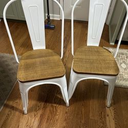 Kitchen Table and Two Chairs