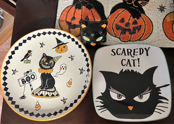 Halloween Cat-Themed Ceramic Plate Bundle (New!)