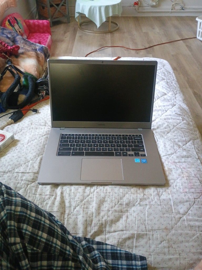 SAMSUNG CHROMEBOOK