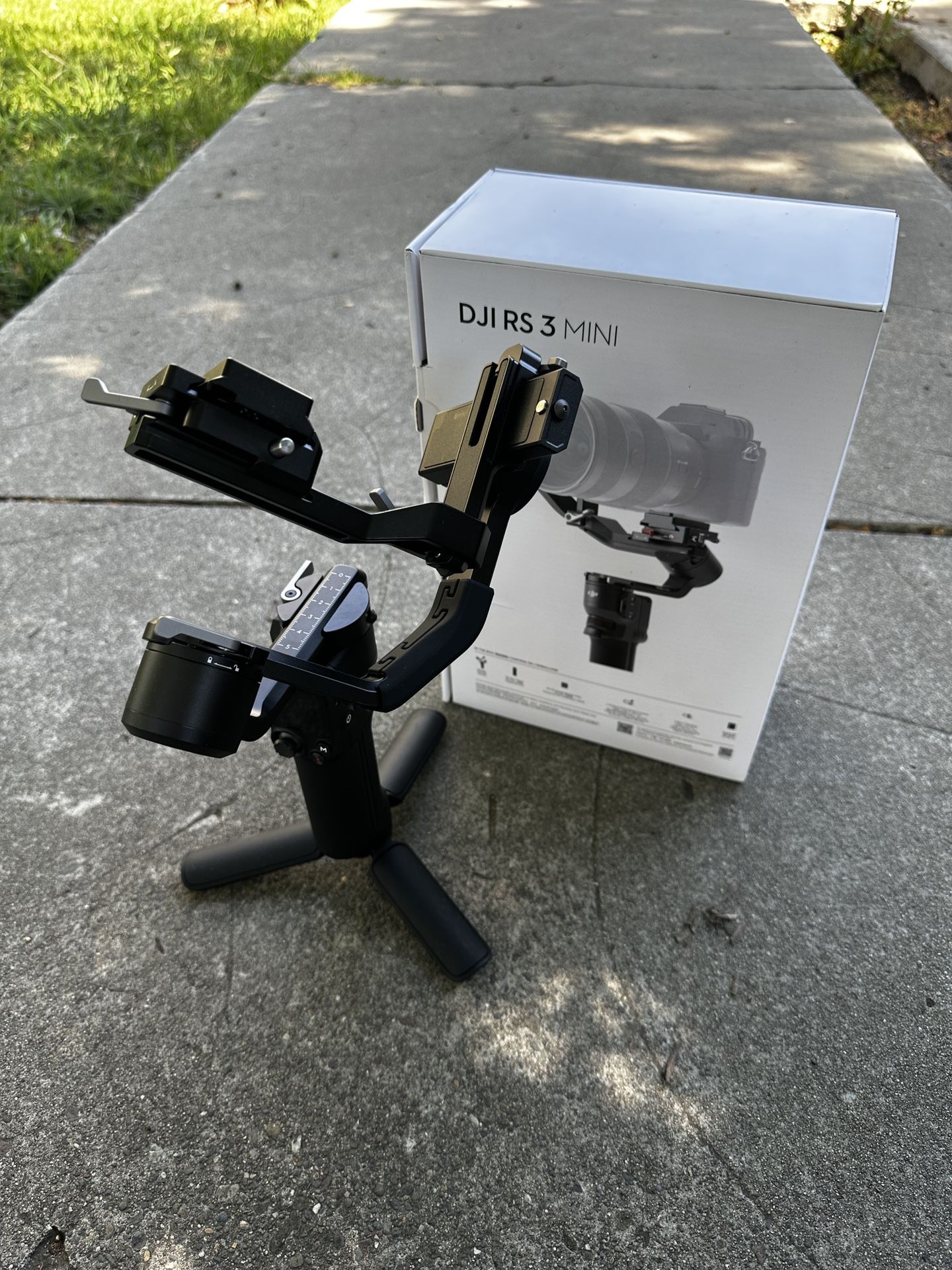 DJI RS3 Mini Gimbal with Box