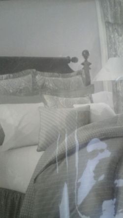 Chaps 3 pc Duvet Cover Set Full / Queen size Gray in color