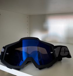 Off roading goggles