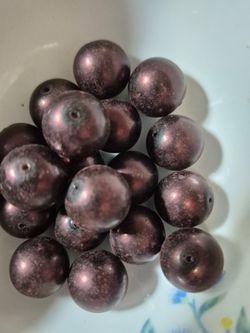 18 9mm purple glass beads