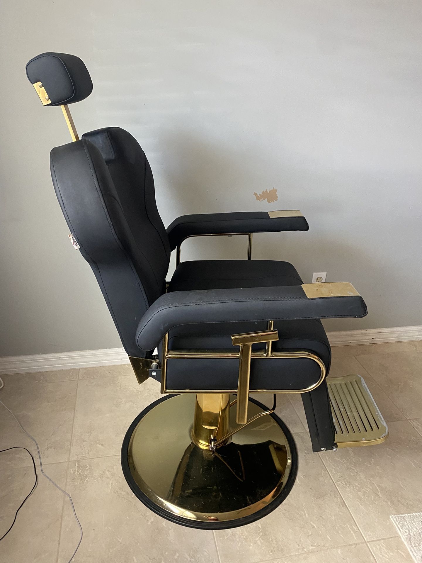 Baasha Salon Or Barber Chair