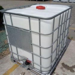 1000 Liter Totes 2