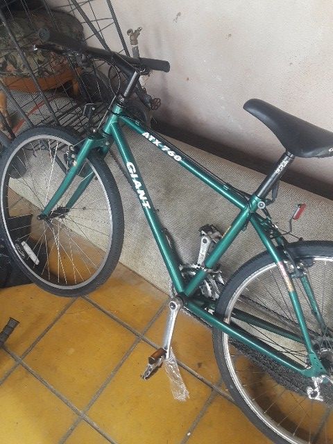 Giant atx 760 bike