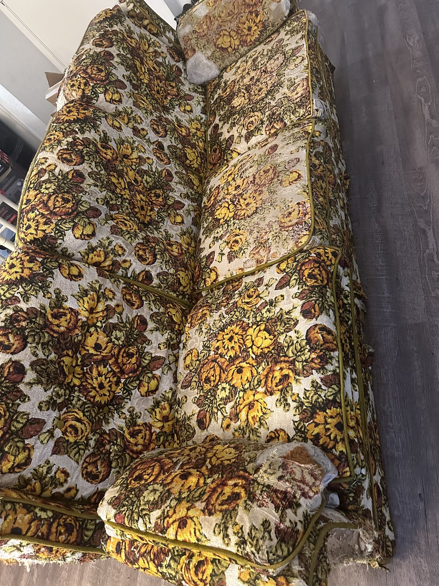 Vintage Retro Floral Couch