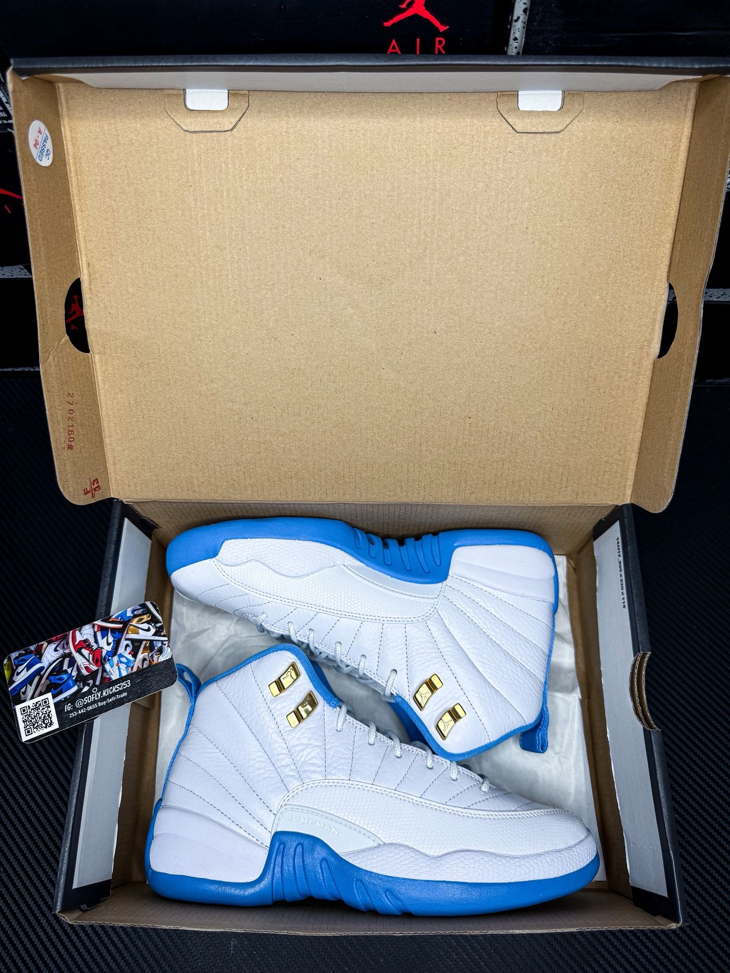 Jordan 12 University Blue Size 5.5y