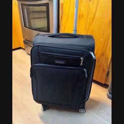 LOW PRICE MOVING- SAMSONITE SPINNER CARRY ON LUGGAGE