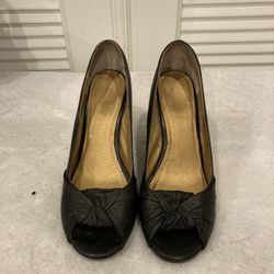 Black Comfy Wedges Size 8.5