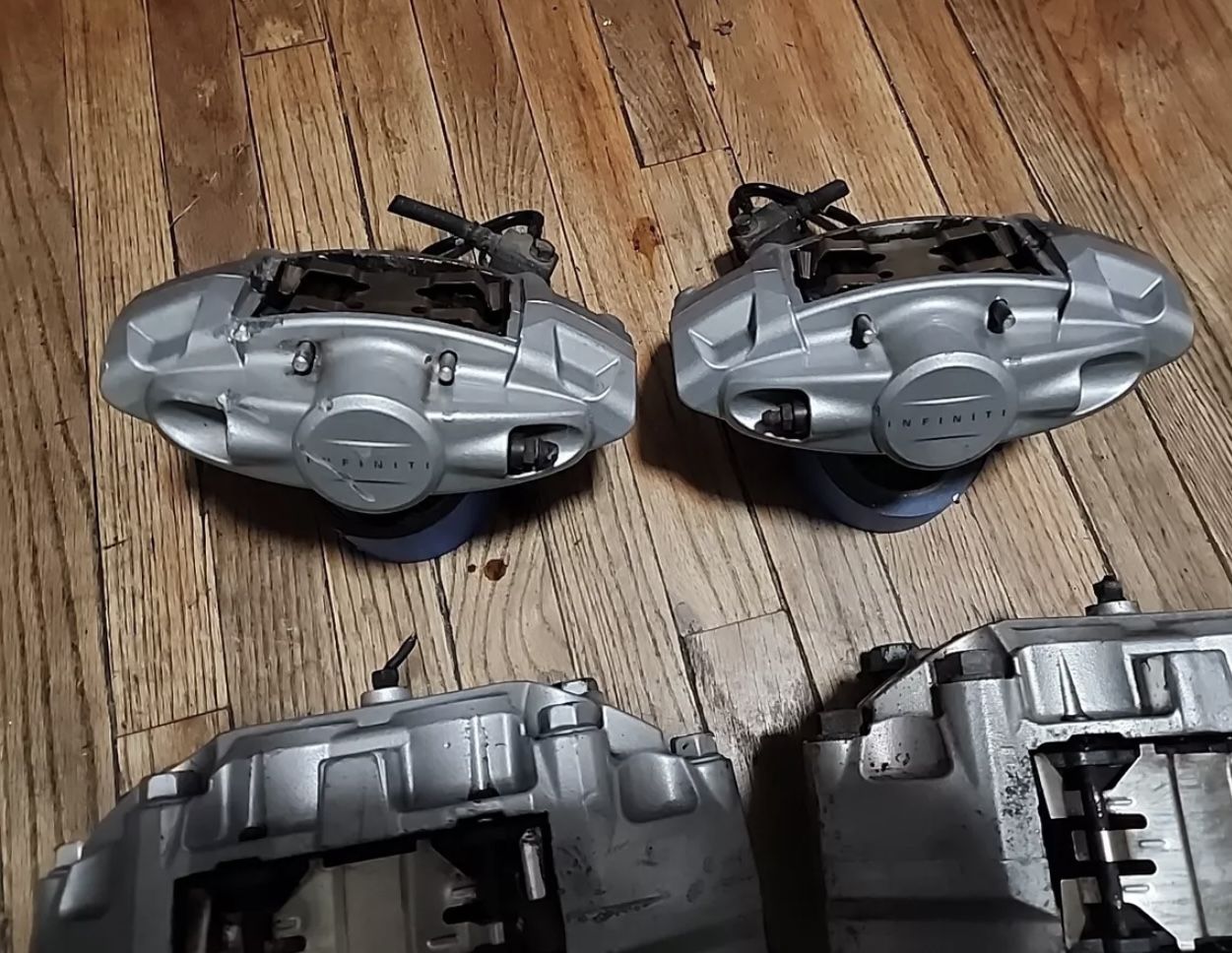 2013 infinity g37 coupe calipers
