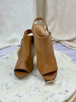 a.n.a Monterey Cognac Brown Open Toe Slingback Block Heel Booties Sandals 10M