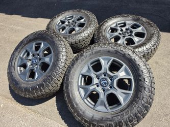 18" Lexus GX550 gray factory wheels and tires new