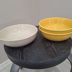 8" Ceramic Bowls (1 x Beige, 2 x Yellow)