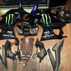 2019 2020 2021 2022 2023 Yamaha YZF- R3 monster energy MotoGp edition body parts