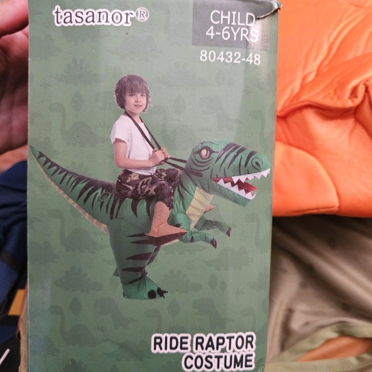 Inflatable Raptor costume