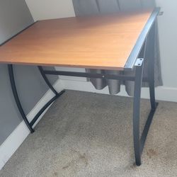 Free Desk