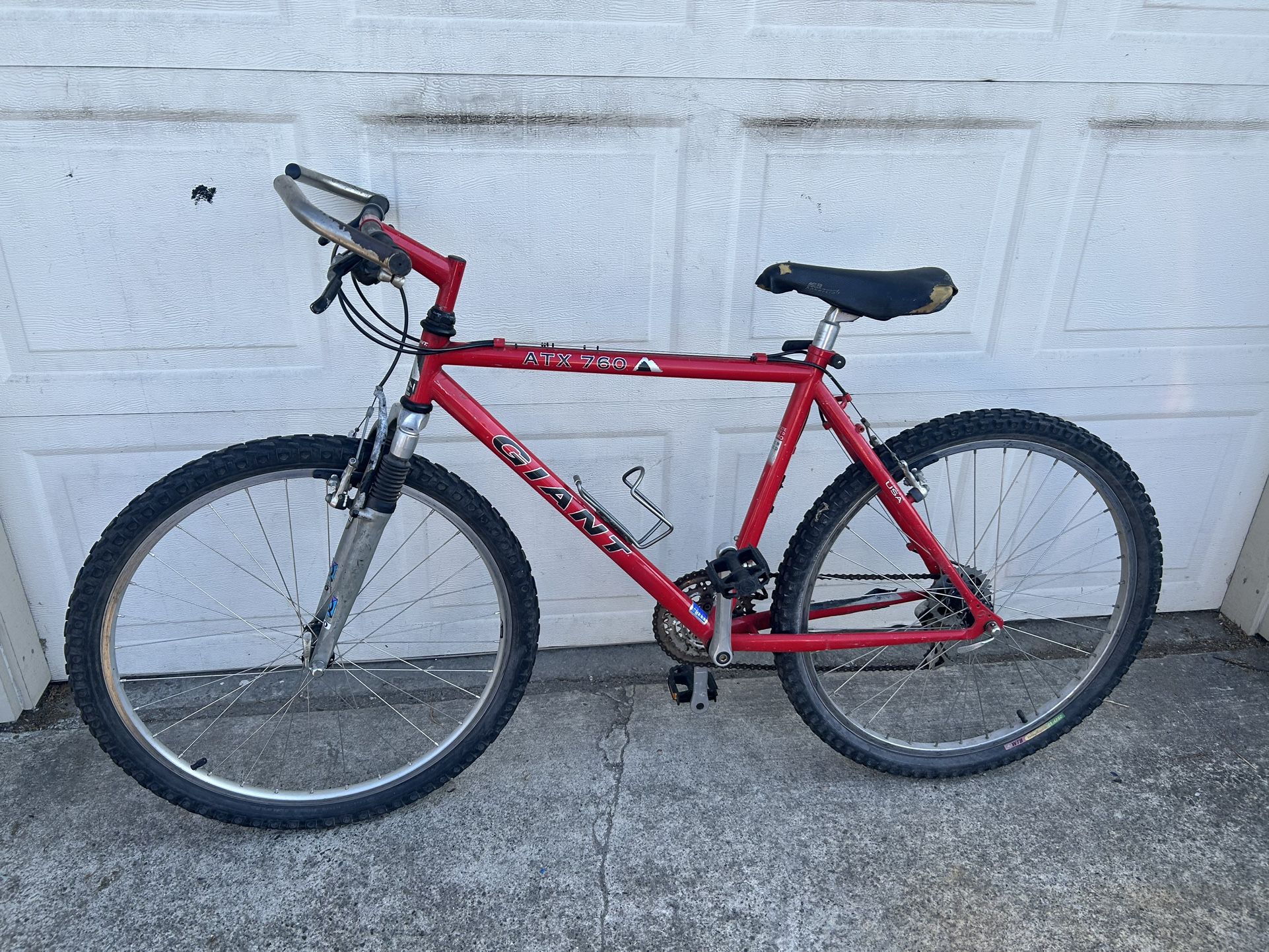 26” Giant Mountain Bike In Great Shape 