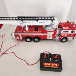 Vintage Scientific Toys LTD. Metro City No.33 Fire Dept. Remote Controlled Fire Truck "Working" With Lights and Siren
