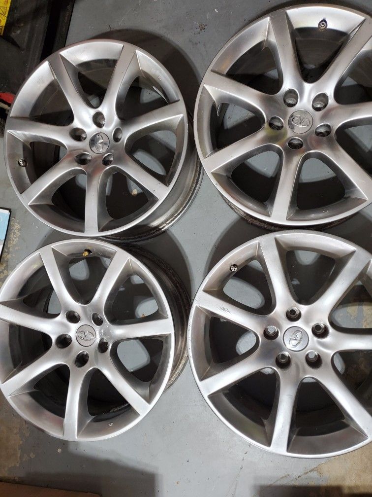 Infiniti G35 OEM 18" Sports Wheels