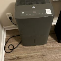 GE Dehumidifier 