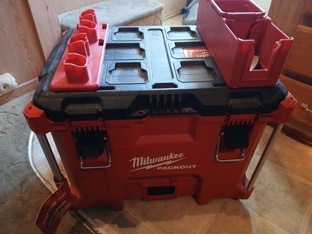 Packout Box Millwakee