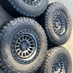 LT 285/70/17 Rines Nuevos Llantas 85%de Vida Intaladas Y Balanceadas