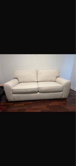 PULL OUT COUCH
