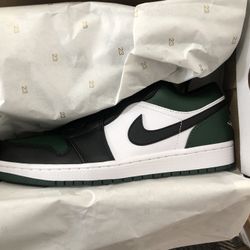 Jordan 1 Low Green Toes