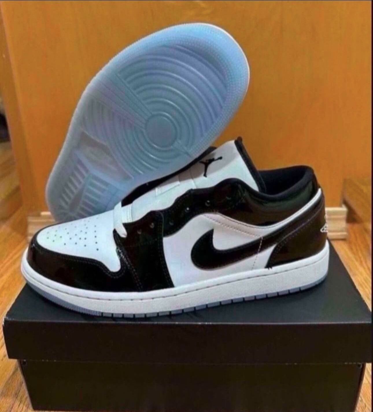 Nike Air Jordan 1 Low SE Concord Size 10 Brand New