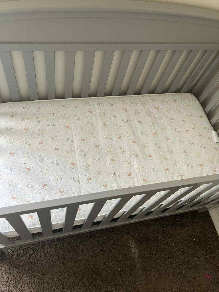 Baby Bed/Toddler Bed